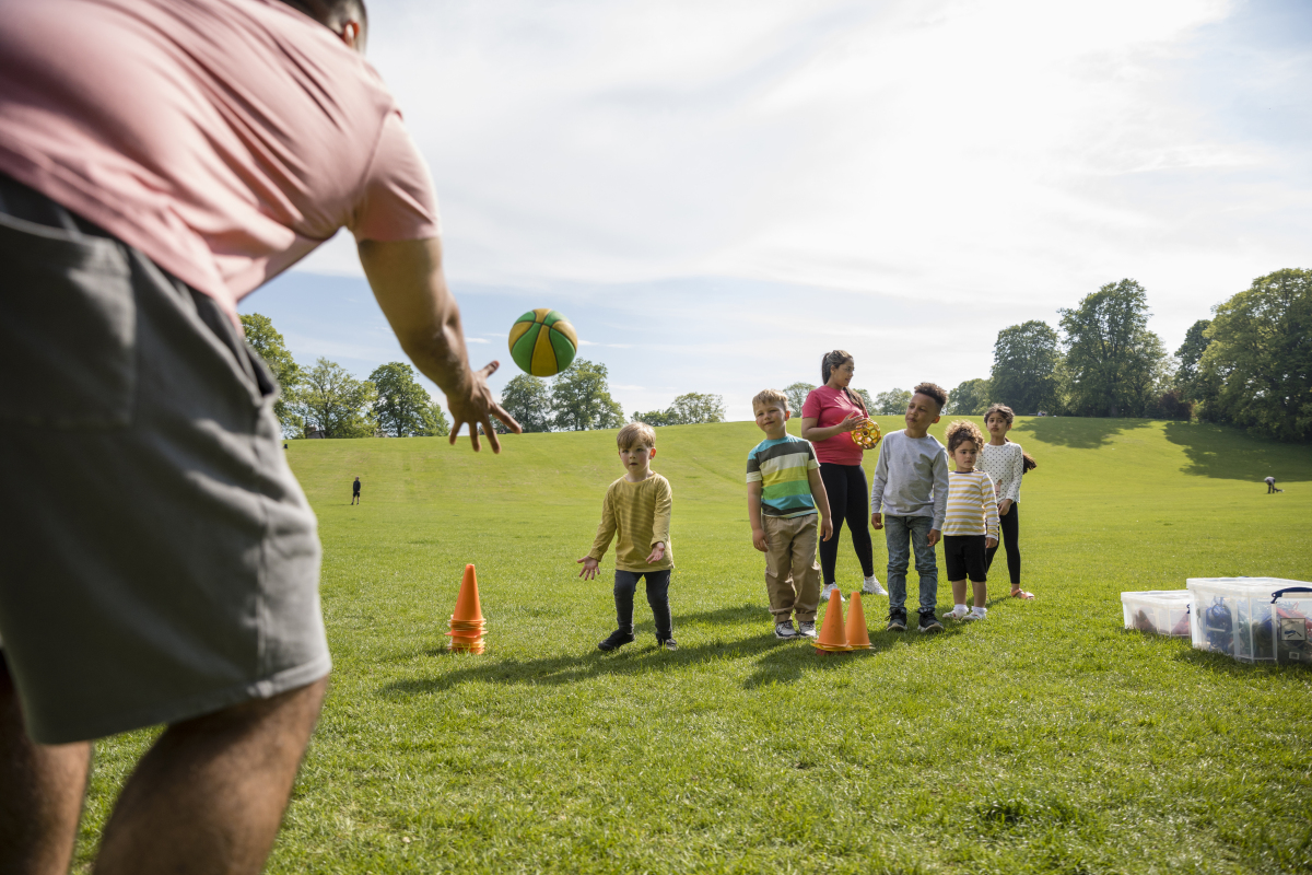 请问大学的拓展训练课是什么内容