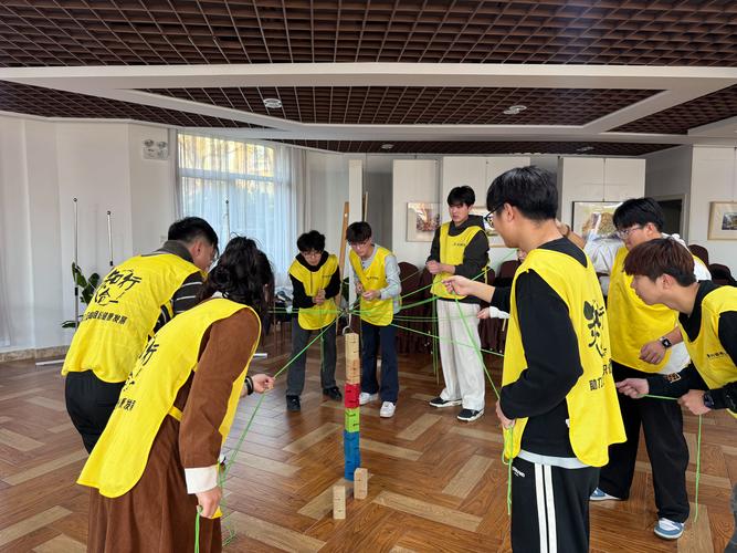 素质拓展讲话三分钟