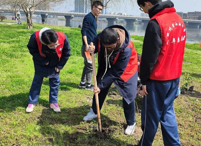 学生校外集体活动审批需提前多少个工作日提交申请
