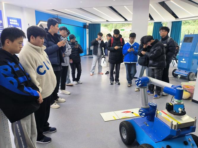 学生校外集体活动审批需提前多少个工作日提交申请